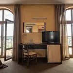 Premier - Center, Panorama View 酒店 大特尔诺沃