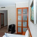 Premier - Center, Panorama View 酒店 大特尔诺沃