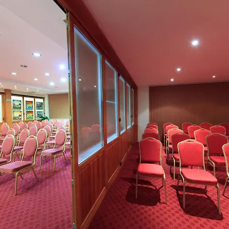 Premier - Center, Panorama View 4* Veliko Tárnovo